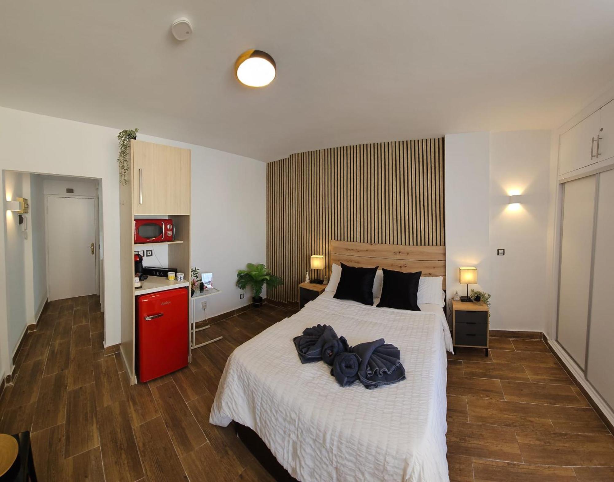 Namaste Modern Elegance City Center Apartment By Namaste Elite Torremolinos Eksteriør billede